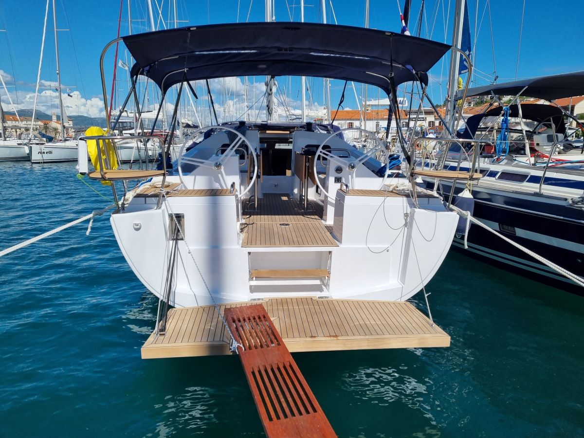 Photo #1 - Elan Impression 45.1 (Sokol) en Trogir - 32214