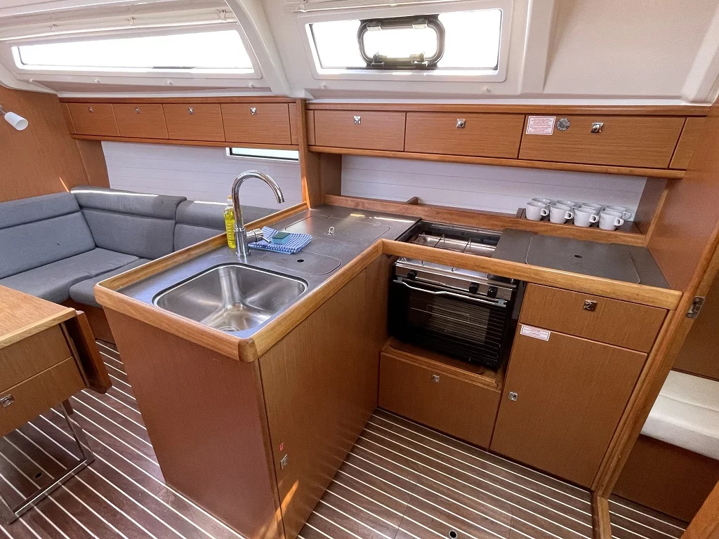 Bavaria Cruiser 37 - 3 cab. (Julia)  - 10