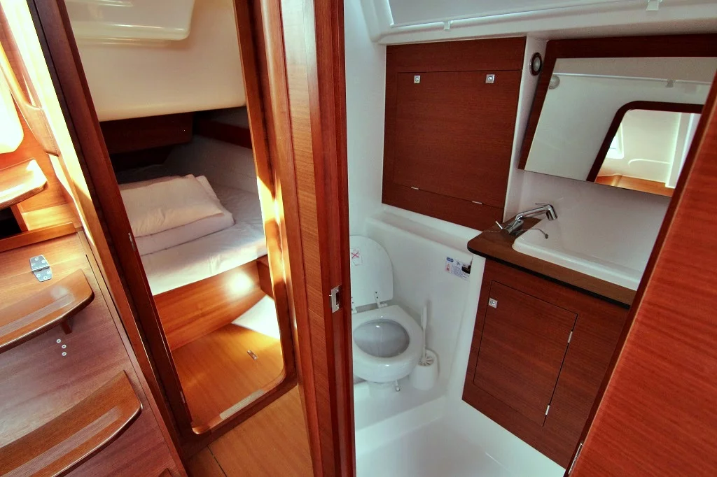 Dufour 382 GL (Louise)  - 24
