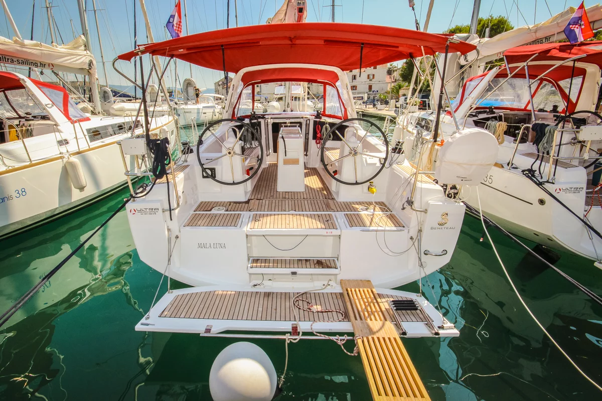 Oceanis 35 (Mala Luna)  - 0