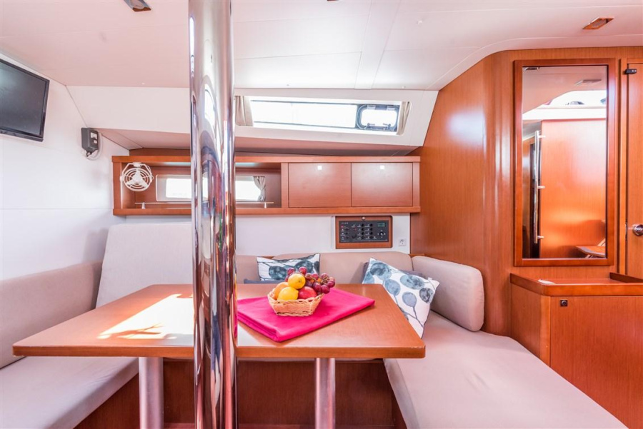 Photo #12 - Oceanis 41 (Islamorada) en Split - 32231