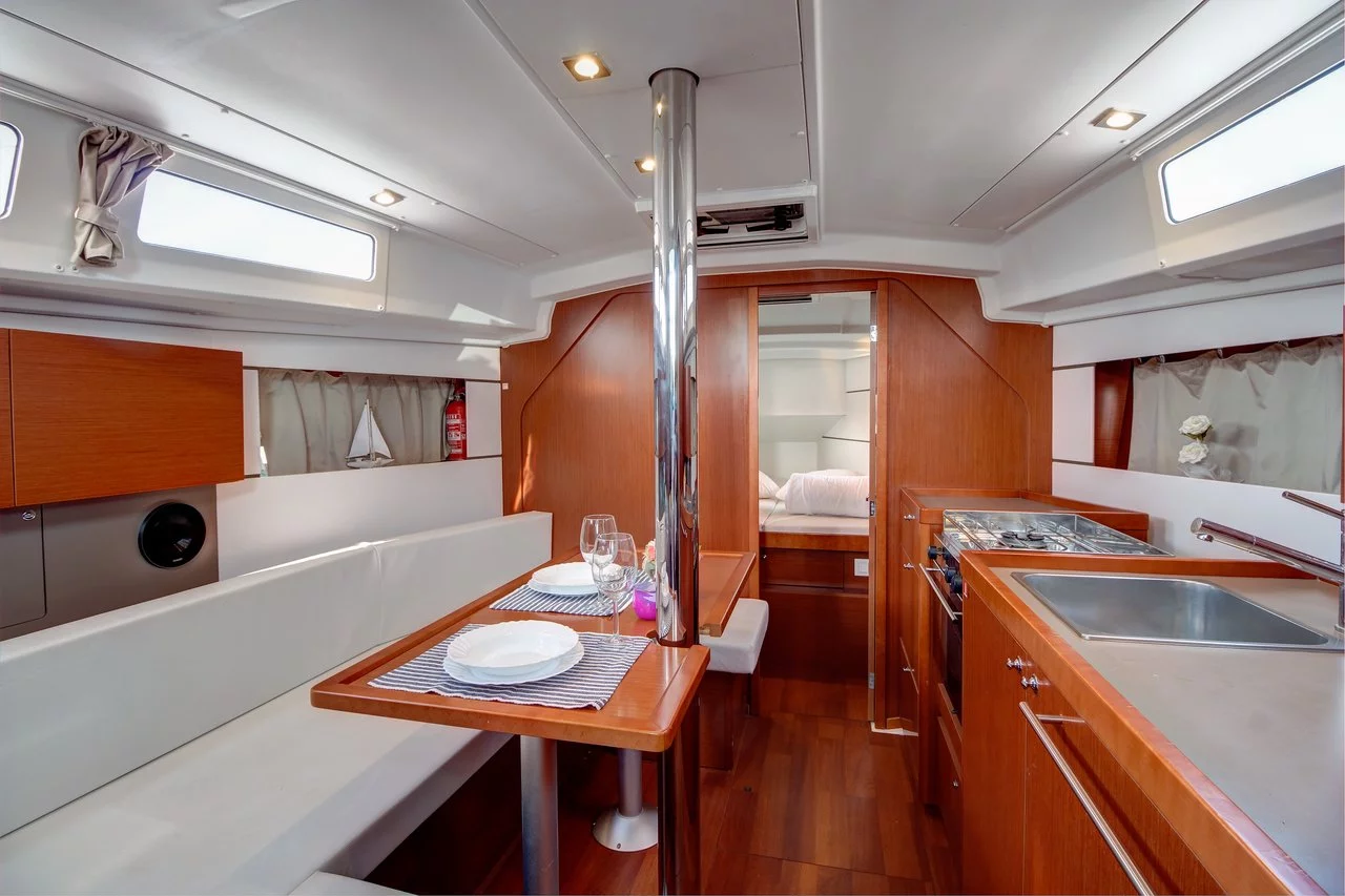 Oceanis 35 (Jean Michel)  - 7
