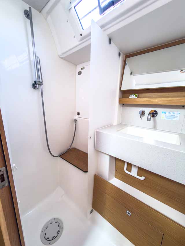 Dufour 470 performance - 4 cab. — photo 26