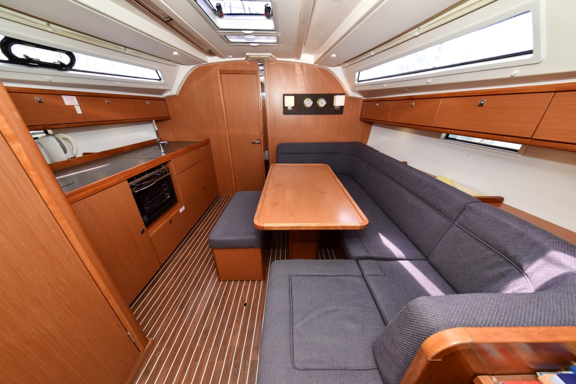 Photo #14 - Bavaria Cruiser 41 - 3 cab. (Chill Bill) in Zadar - 32274