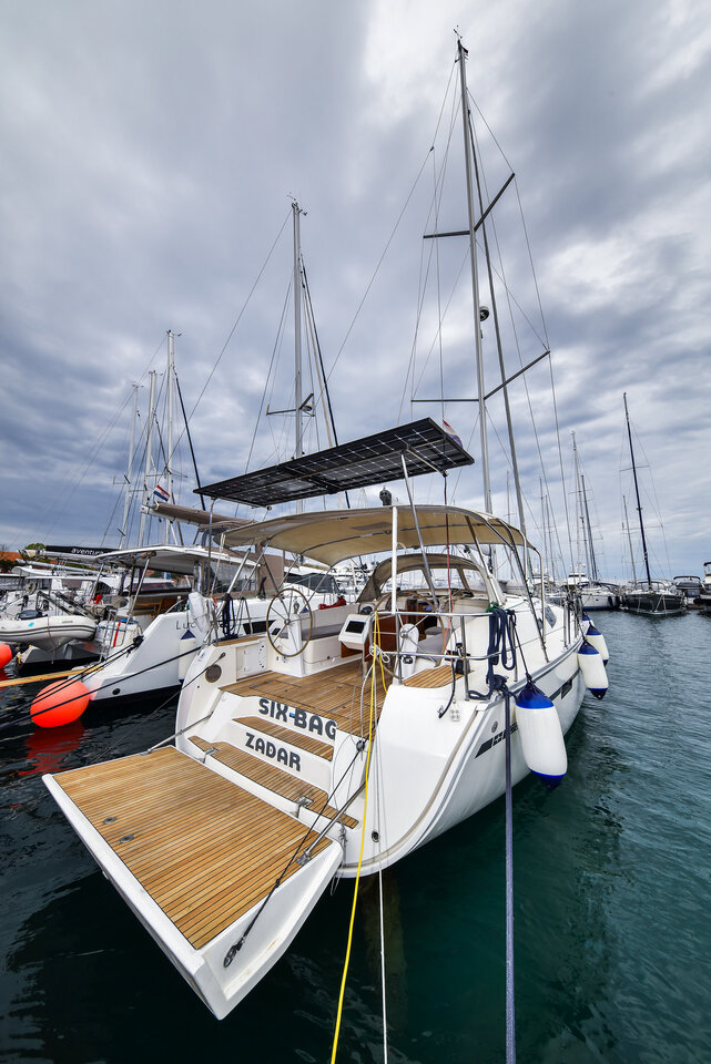 Photo #3 - Bavaria Cruiser 46 - 4 cab. (Six Bag) en Zadar - 32275