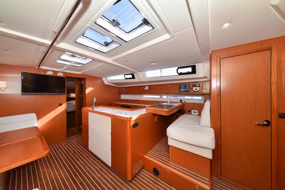 Bavaria Cruiser 56 - 5 + 1 cab. (Fat Boy)  - 18