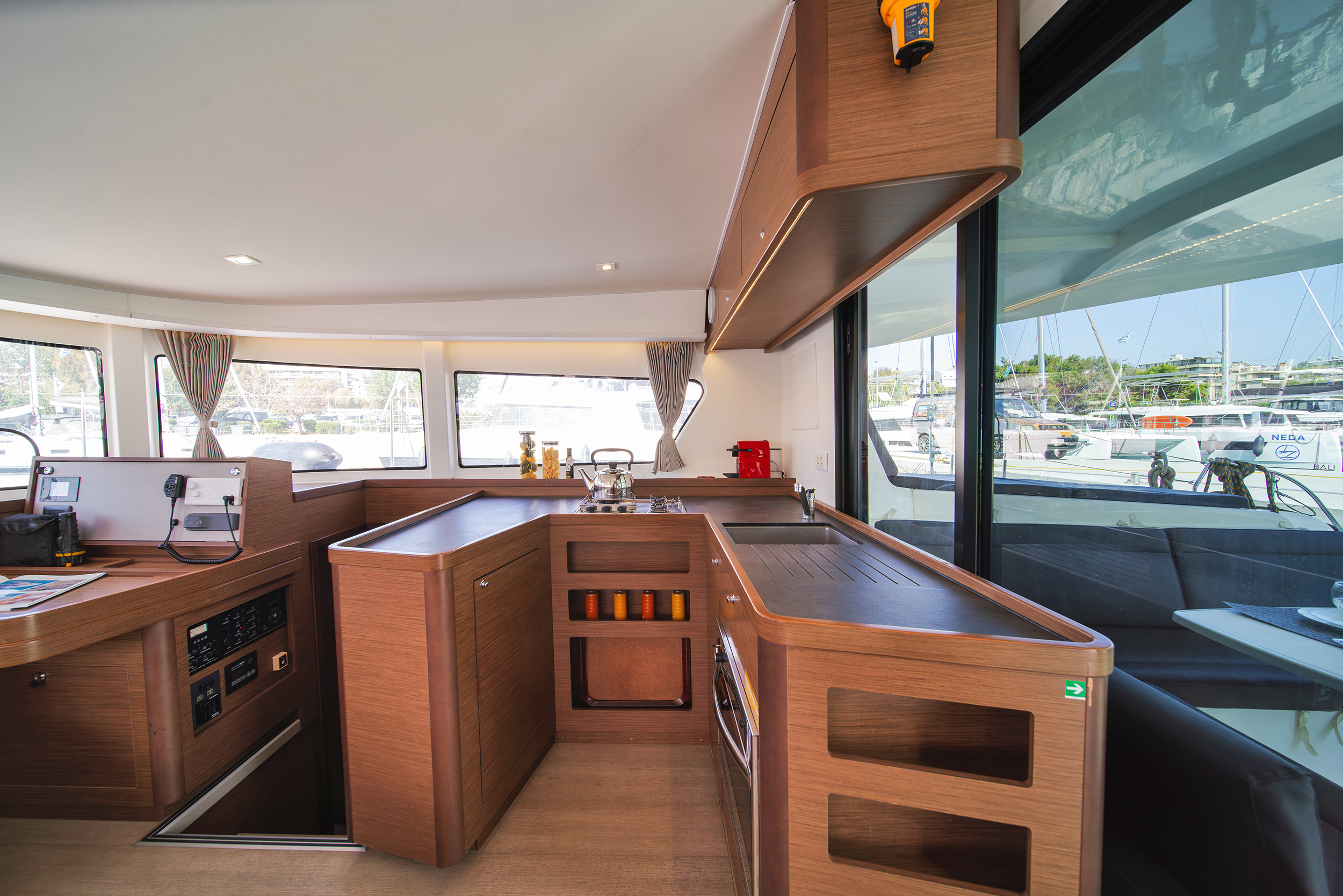 Lagoon 42 - 4 + 2 cab. — photo 12