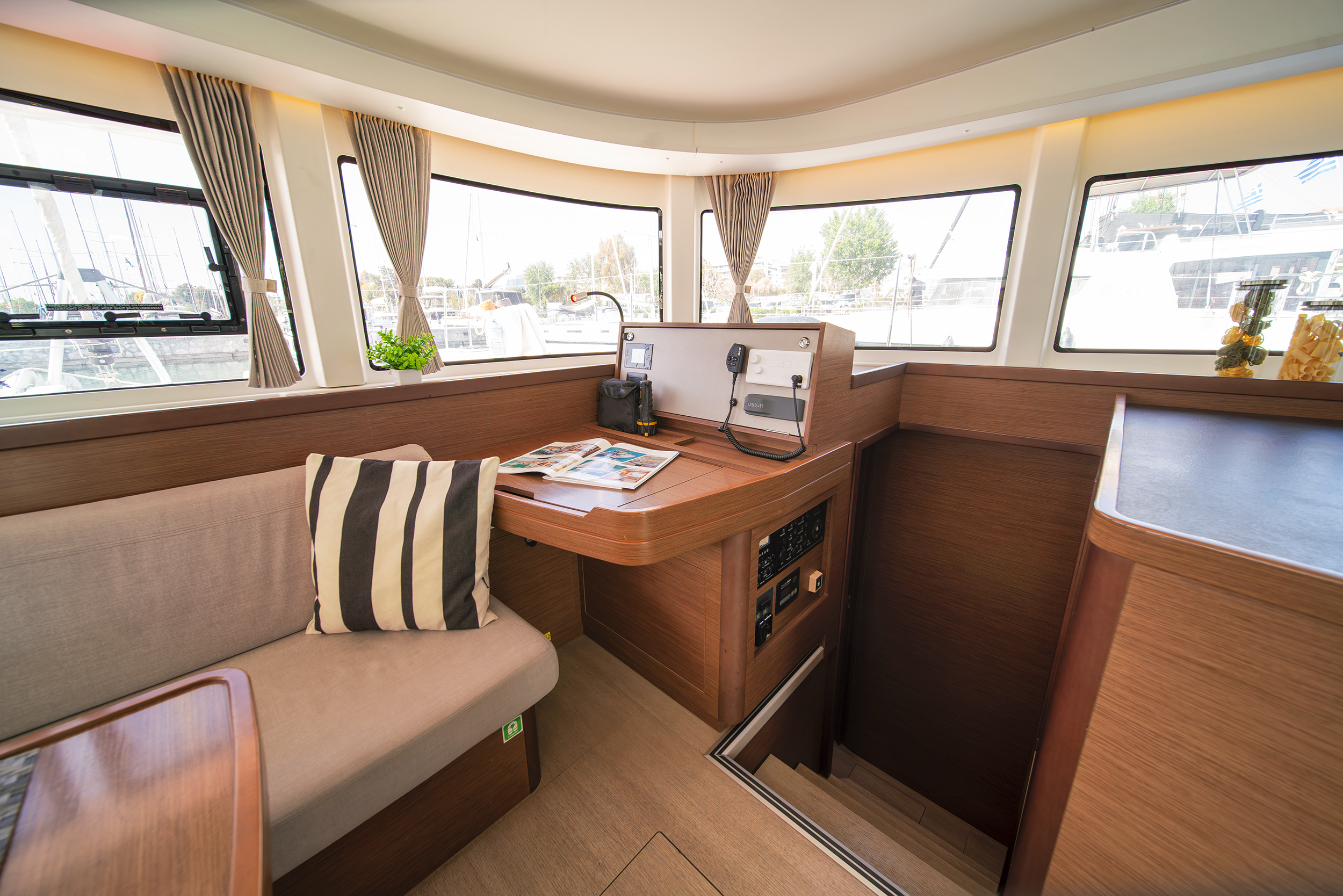Lagoon 42 - 4 + 2 cab. — photo 13