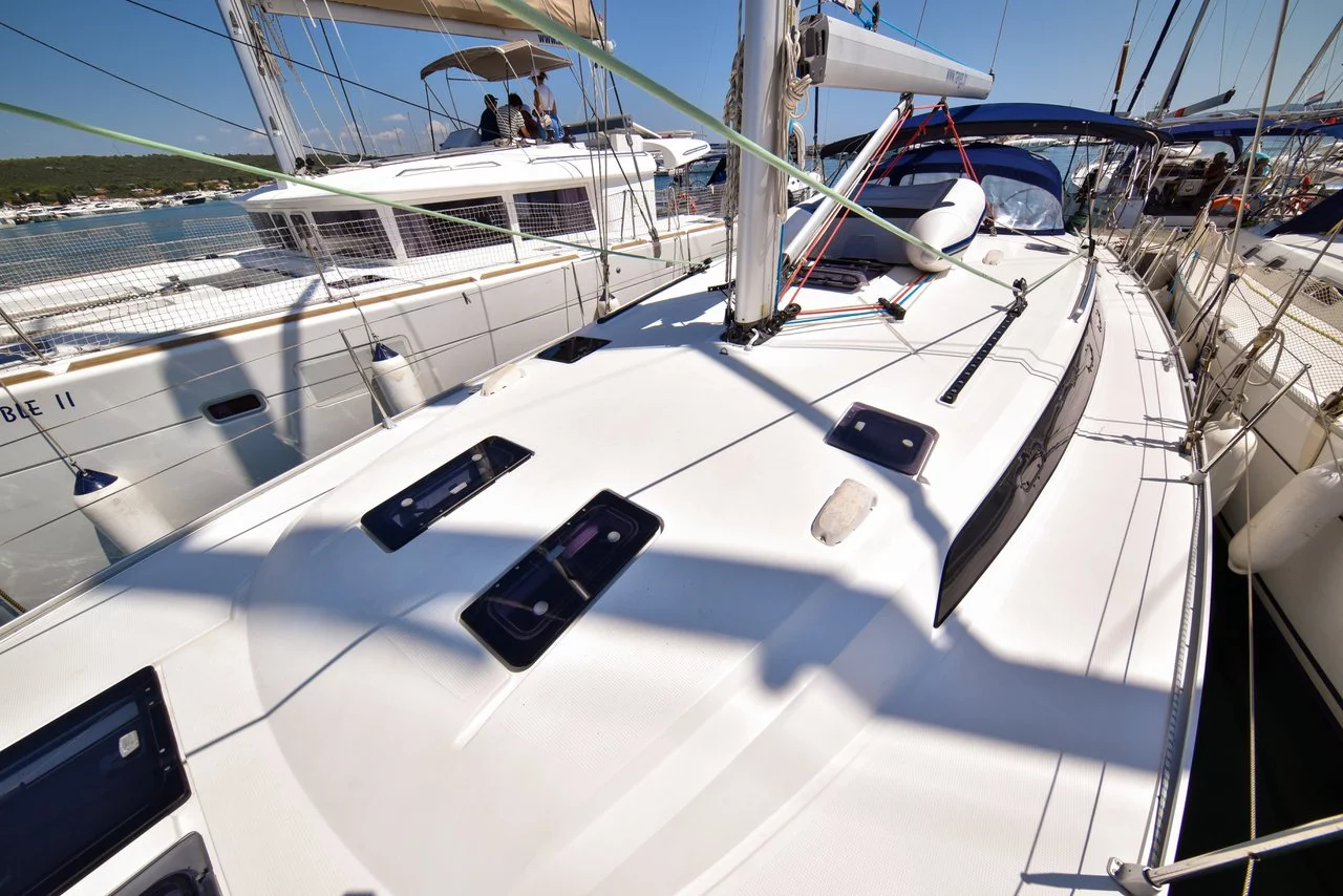 Bavaria Cruiser 51 (Yolo)  - 11