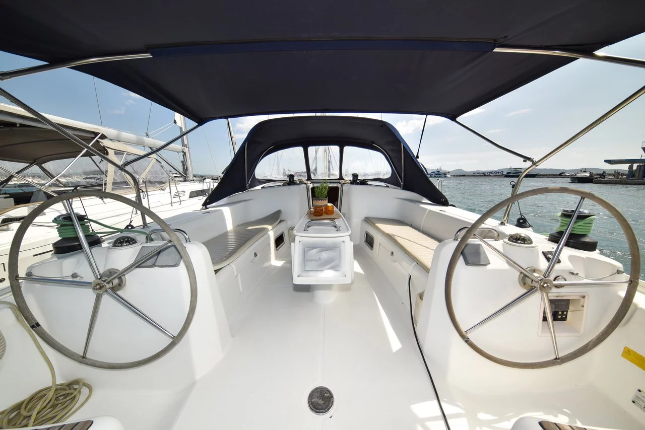Cyclades 50.5 - 5 + 1 cab. (Principessa)  - 3