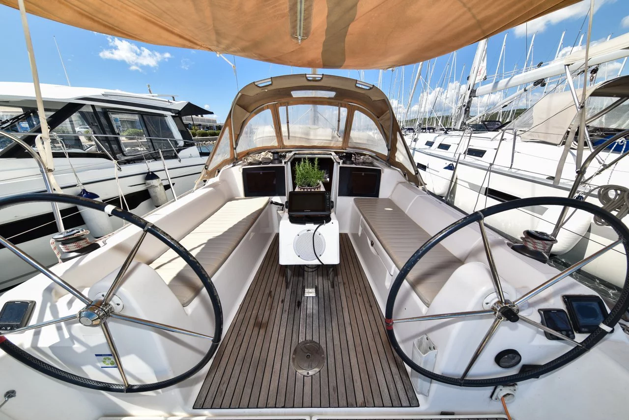 Dufour 350 GL (Pape)  - 4
