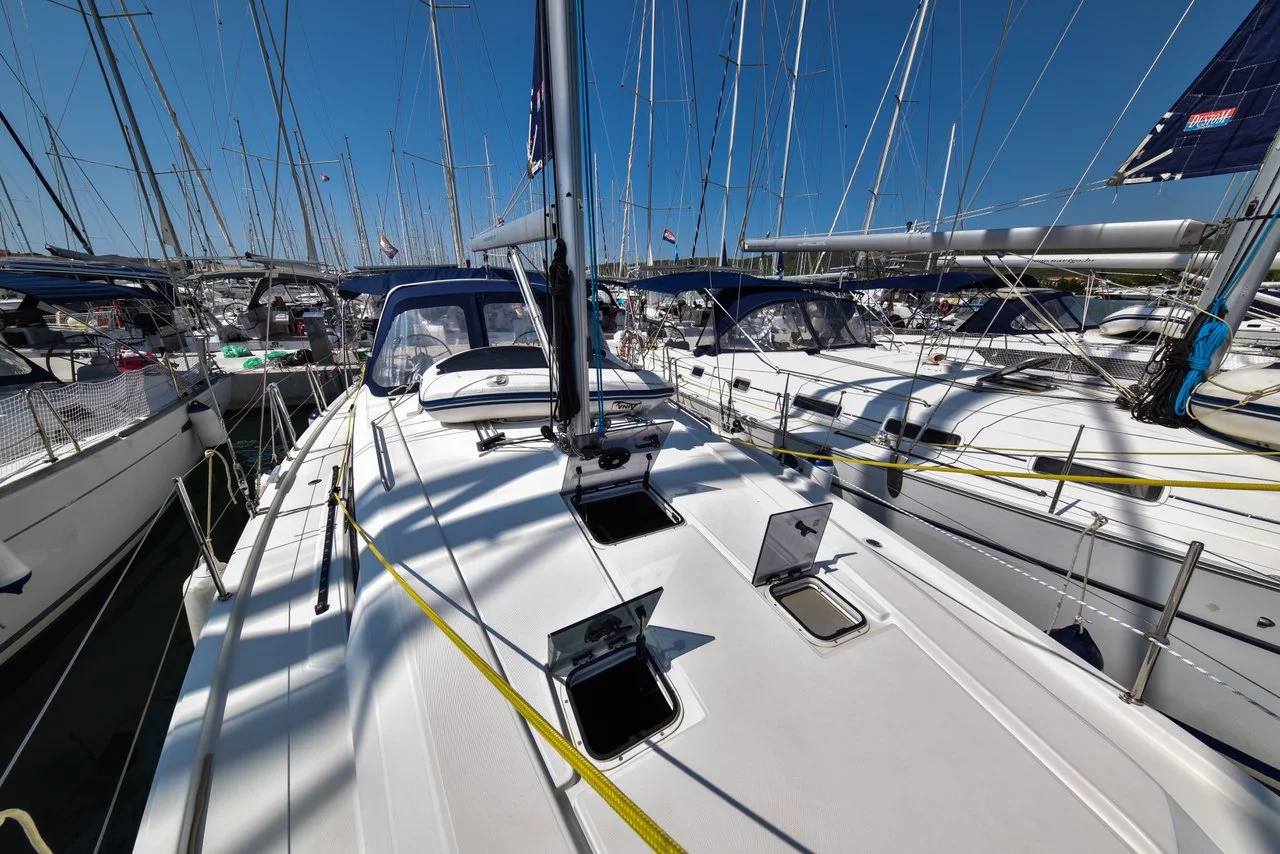 Oceanis 41.1 (4Play)  - 11
