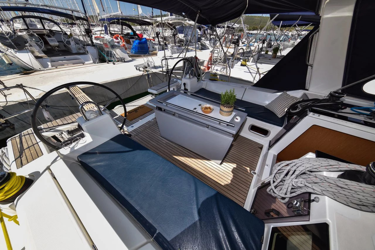 Oceanis 41.1 (4Play)  - 13