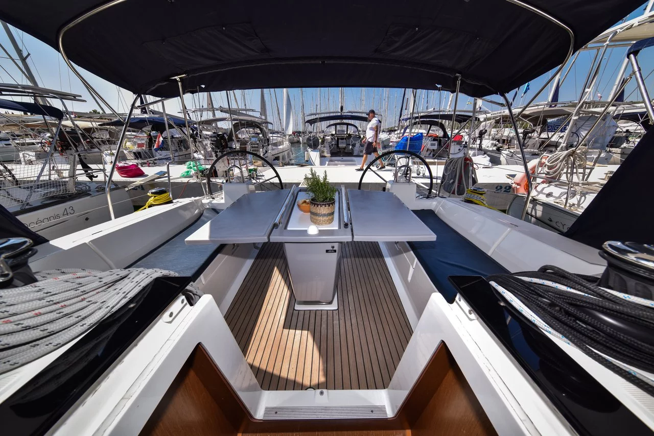 Oceanis 41.1 (4Play)  - 14