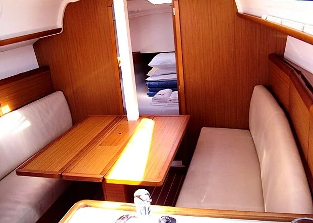 Sun Odyssey 30i (Espresso 2)  - 4