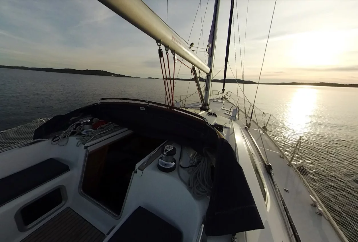 Sun Odyssey 54 DS (Macchiato)  - 7