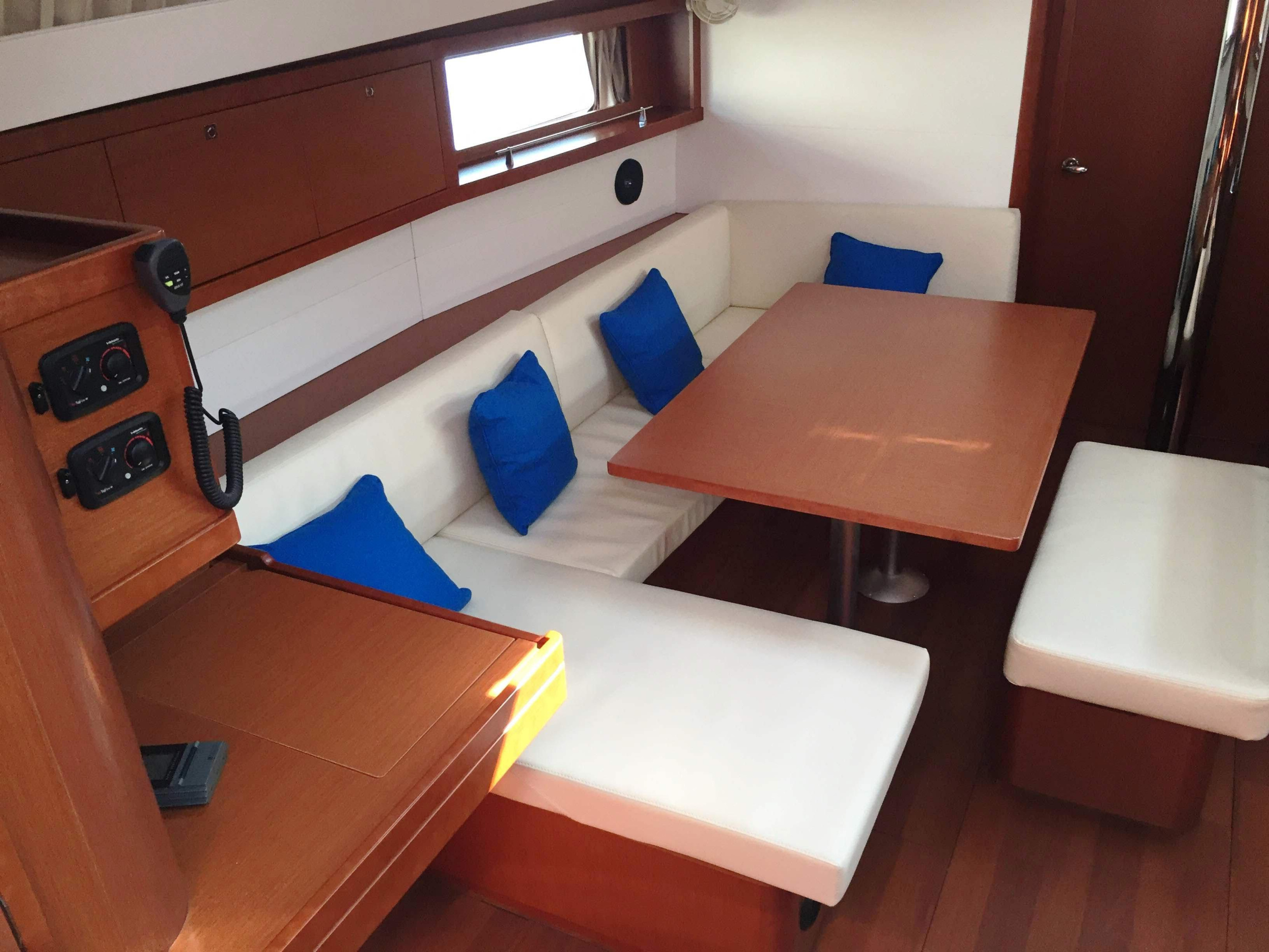 Photo #3 - Oceanis 48 - 5 cab. (Mars Planet) in Portorosa - 32409