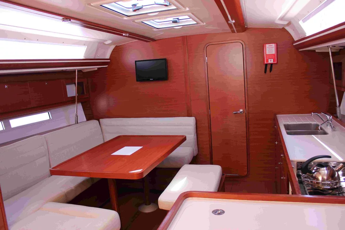 Dufour 450 GL (Maroussa)  - 7
