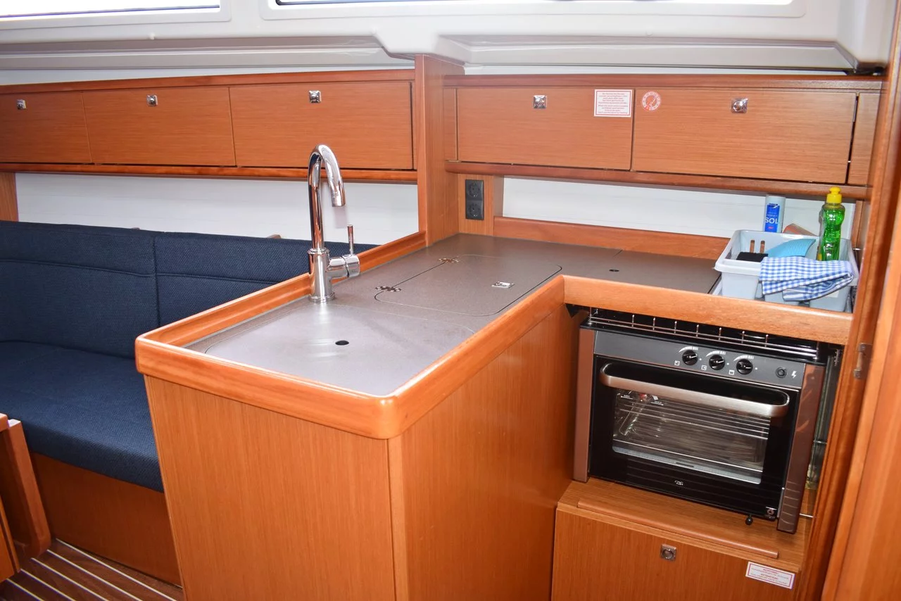 Bavaria Cruiser 34 (Studena)  - 11