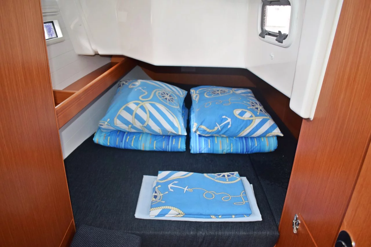Bavaria Cruiser 34 (Studena)  - 14