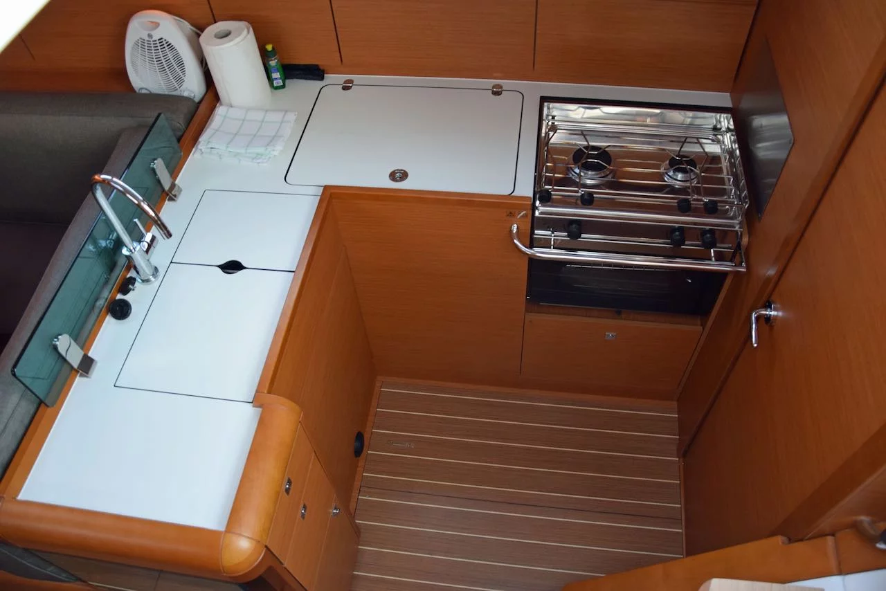 Sun Odyssey 449 (Beaujolais)  - 5