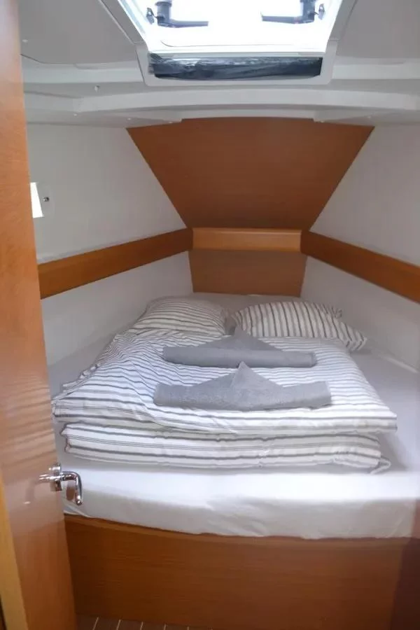 Sun Odyssey 449 (Beaujolais)  - 7