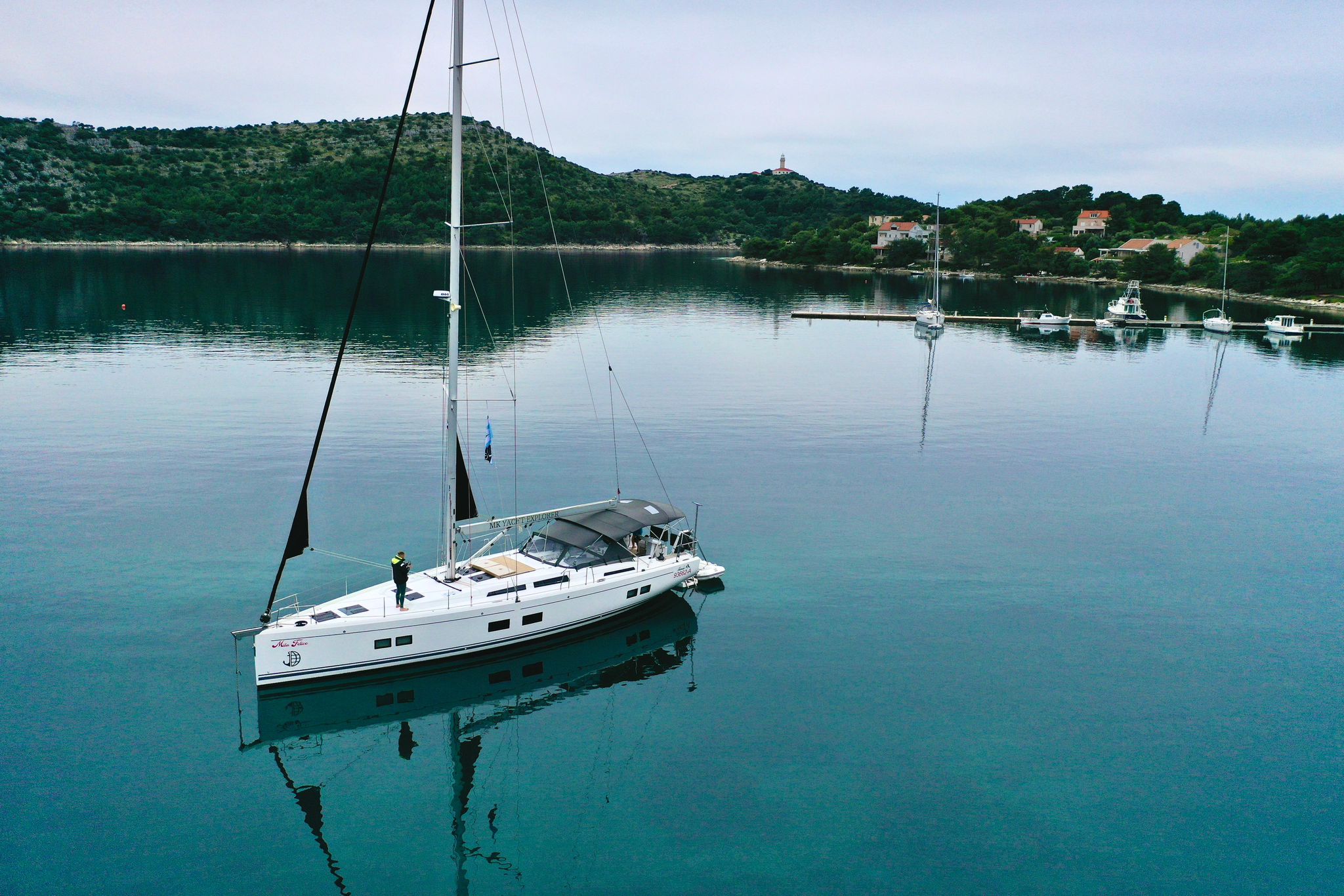 Hanse 548 - 4 + 1 cab. — photo 17
