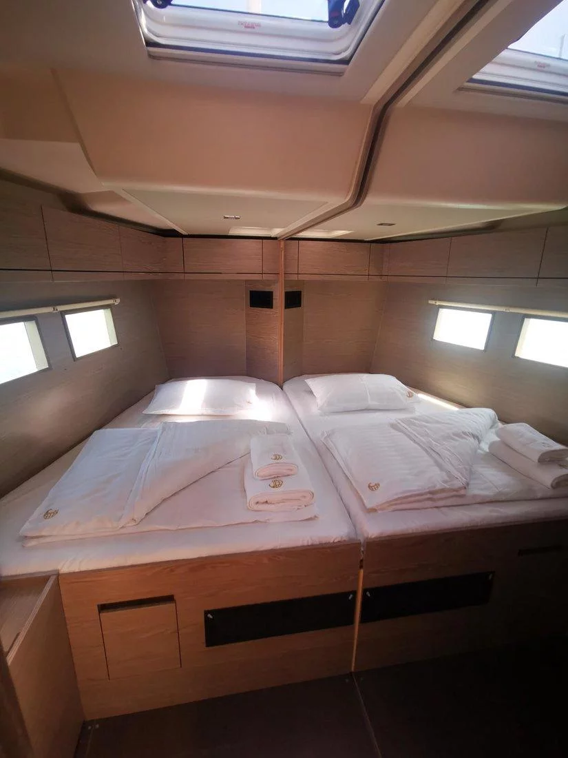 Hanse 548 - 4 + 1 cab. (Mila Felice)  - 32