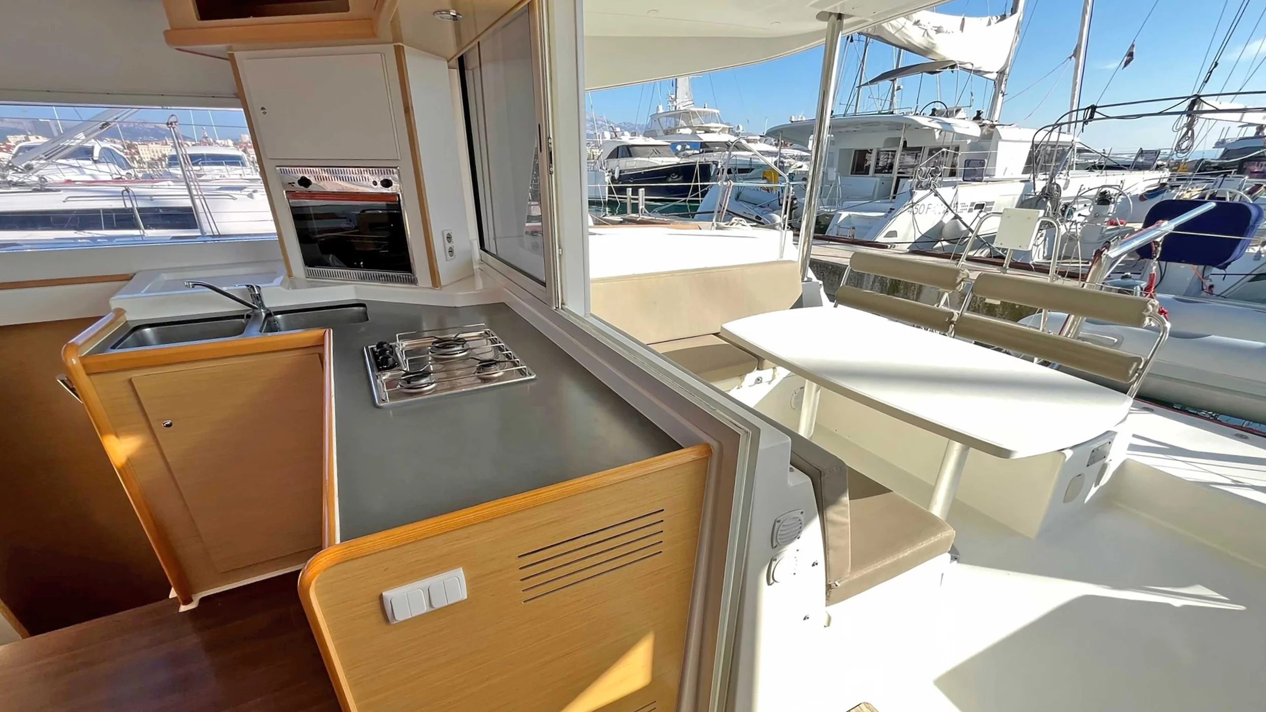 Lagoon 400 - 4 + 2 cab. (Jazz Point)  - 16