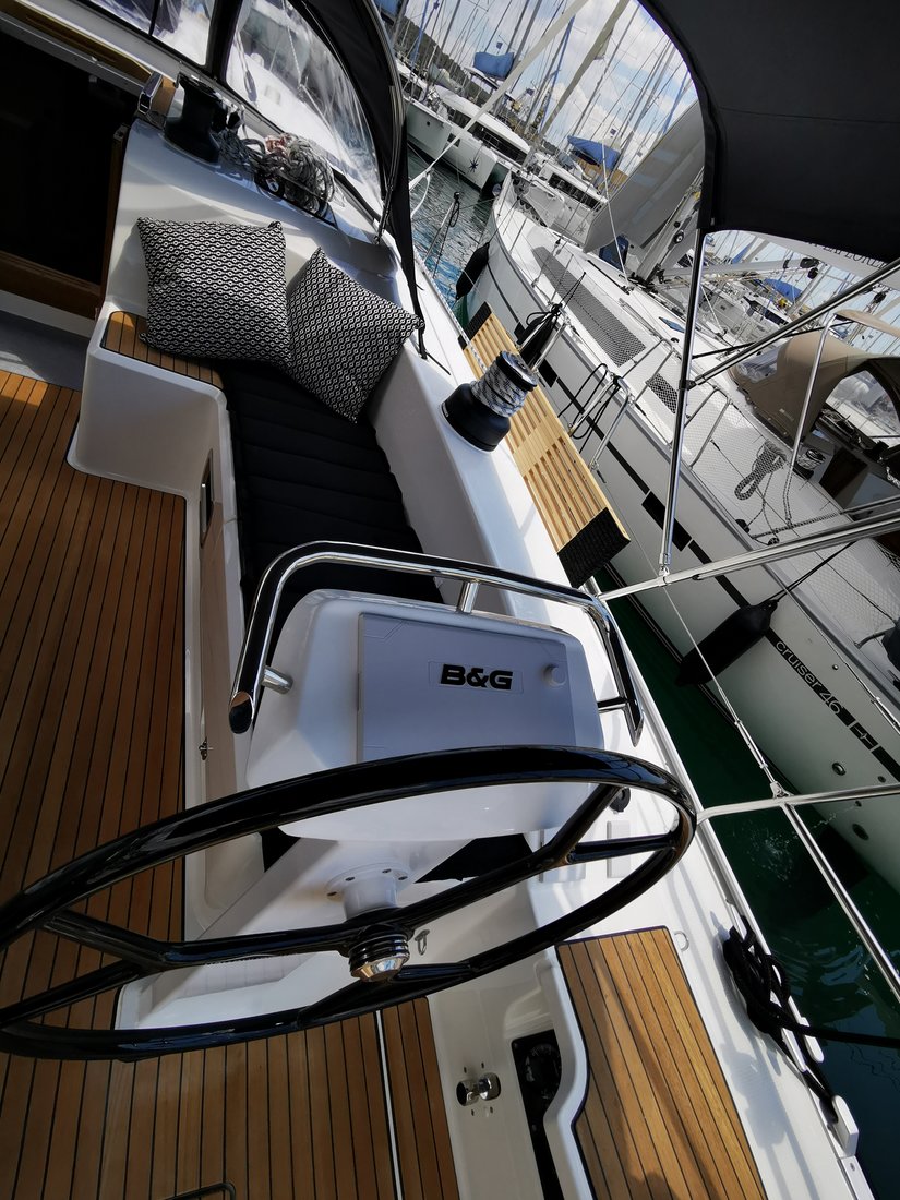 Photo #10 - Bavaria Cruiser 51 (Marie) en Trogir - 32637