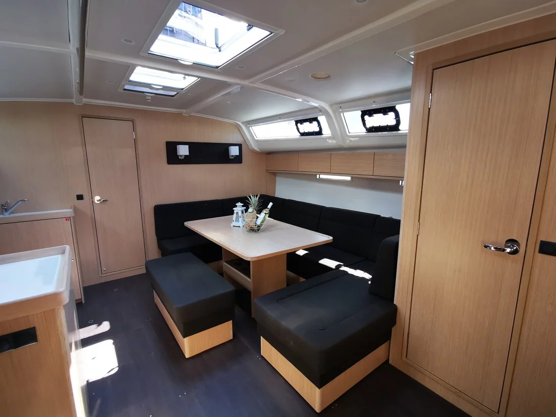 Bavaria Cruiser 51 (Marie)  - 12
