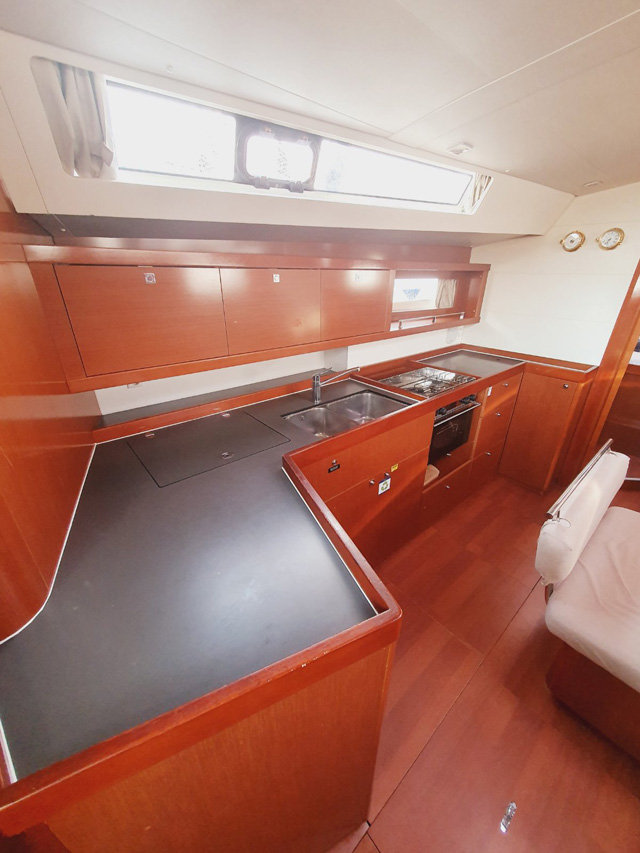 Photo #7 - Oceanis 45 - 4 cab. (Mediterraneo) en Pula - 32656