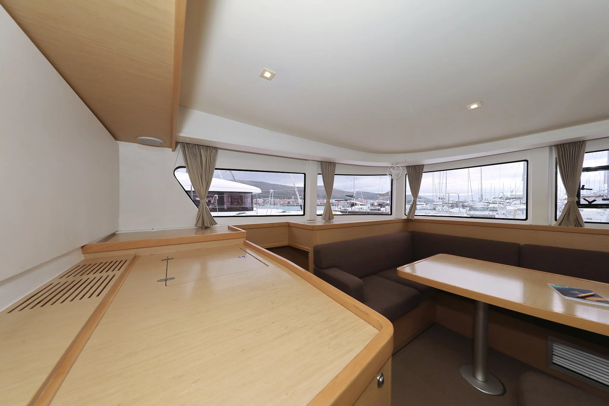 Lagoon 42 - 4 + 2 cab. (Ocean Star)  - 13
