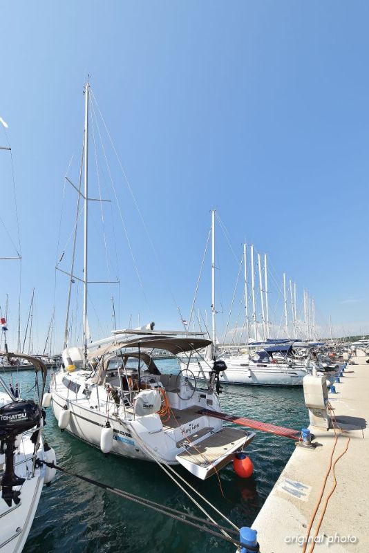Photo #3 - Bavaria Cruiser 37 - 3 cab. (Hang Loose) in Trogir - 32735