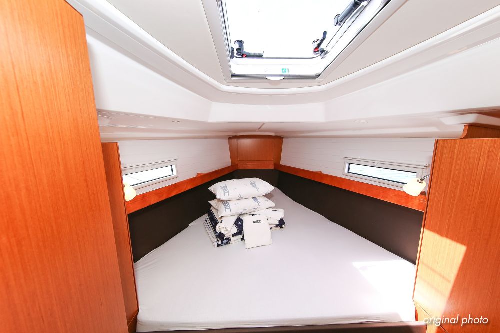 Photo #21 - Bavaria Cruiser 37 - 3 cab. (Hang Loose) in Trogir - 32735