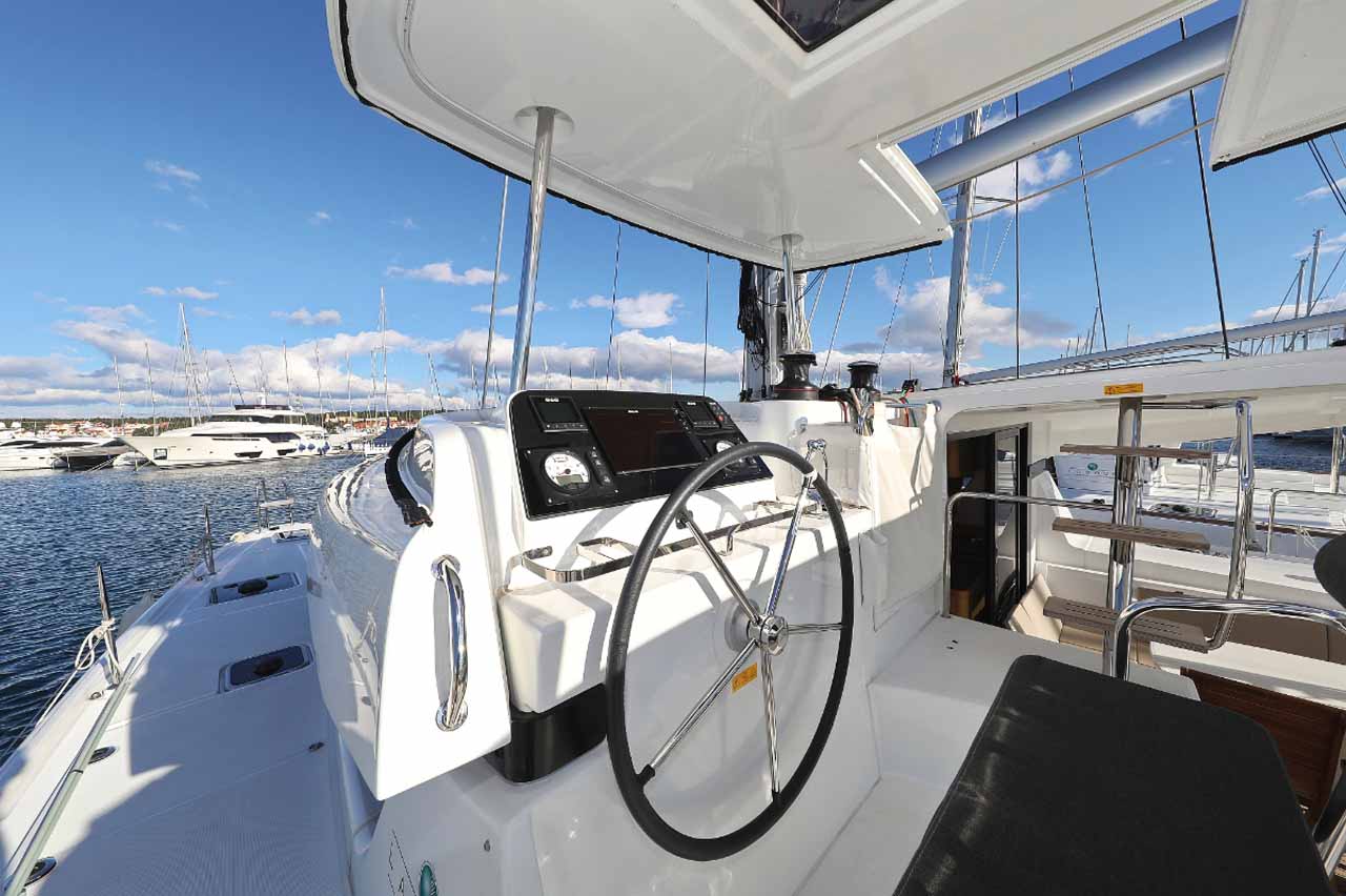 Lagoon 42 - 4 + 2 cab. — photo 11