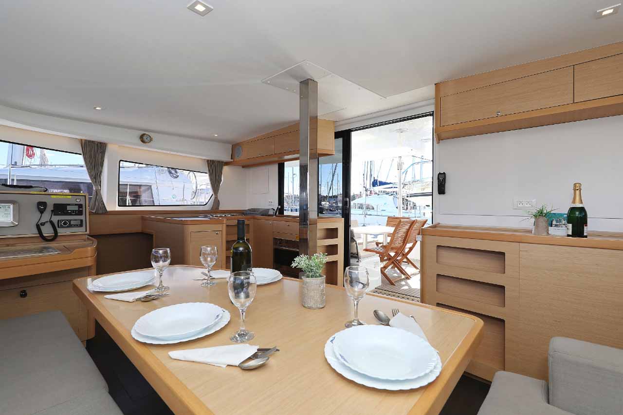 Lagoon 42 - 4 + 2 cab. — photo 14