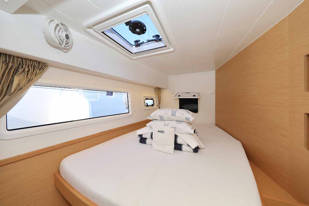 Lagoon 42 - 4 + 2 cab. — photo 23