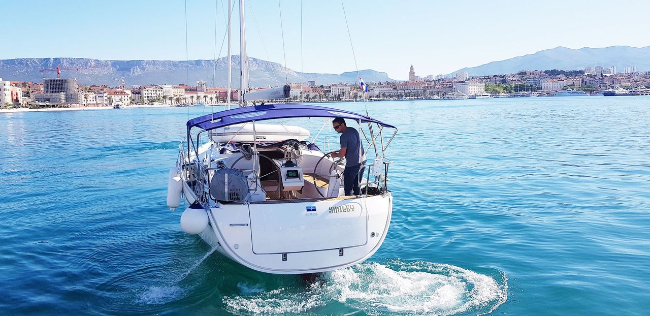 Photo #3 - Bavaria Cruiser 37 - 3 cab. (Smiley) in Split - 32750