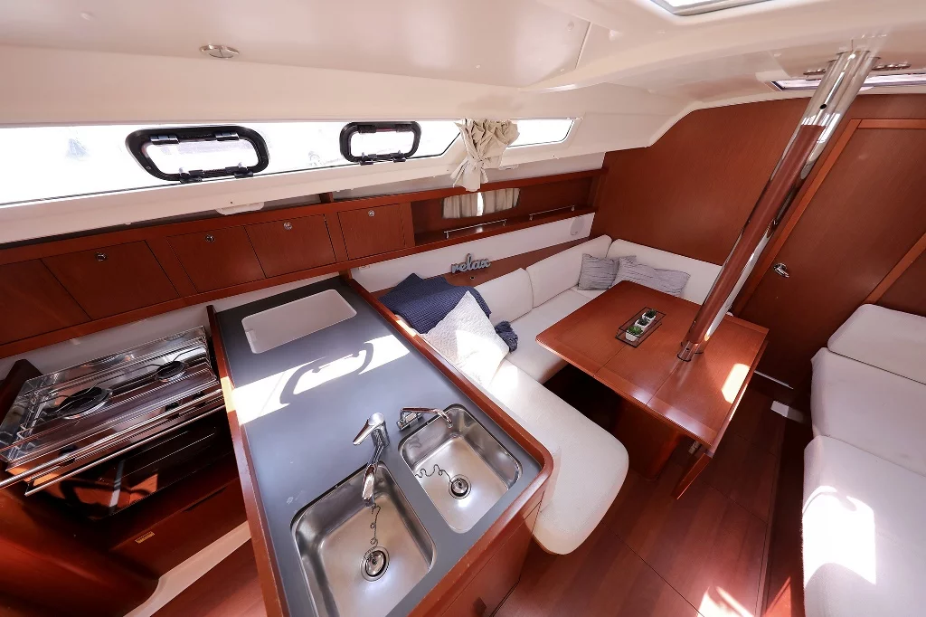 Oceanis 34 (Caprice)  - 15