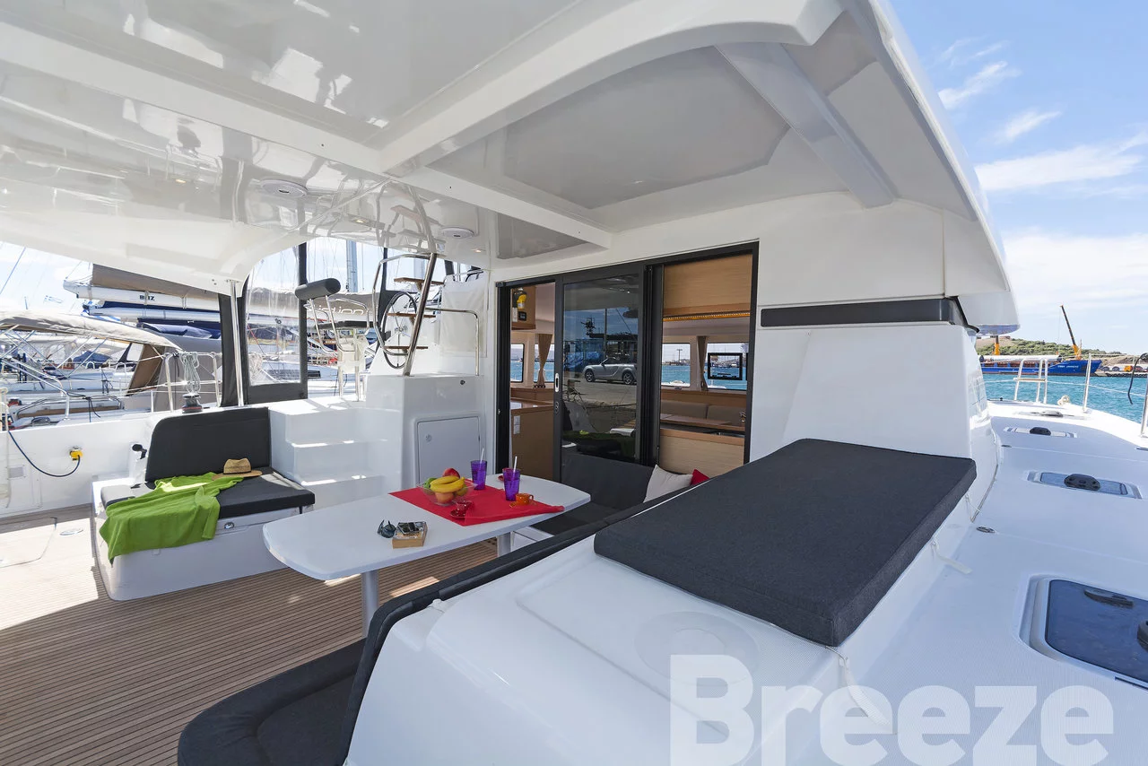 Lagoon 42 - 4 + 2 cab. (Breeze)  - 5