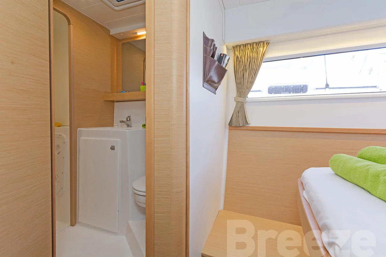 Lagoon 42 - 4 + 2 cab. (Breeze)  - 16