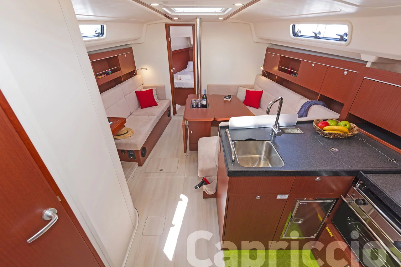 Hanse 385 (Capriccio)  - 13