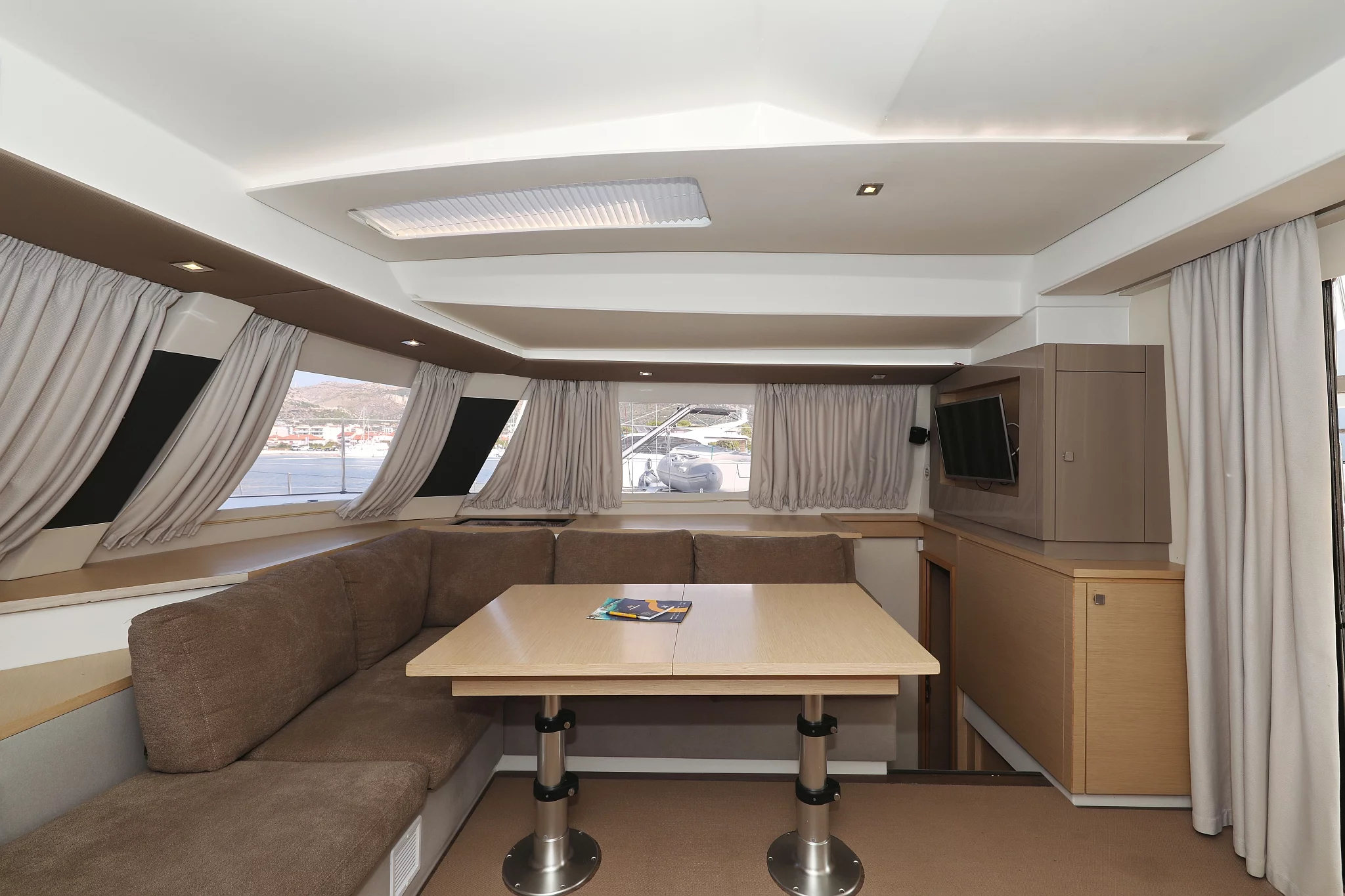 Fountaine Pajot Saba 50 - 6 + 1 cab. (Feeling Free)  - 16