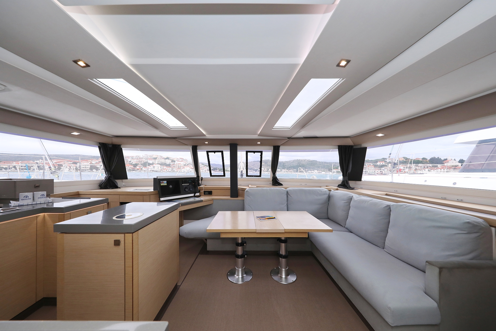 Photo #18 - Fountaine Pajot Saona 47 Quintet - 5 + 1 cab. (Martin V) en Rogoznica - 32764