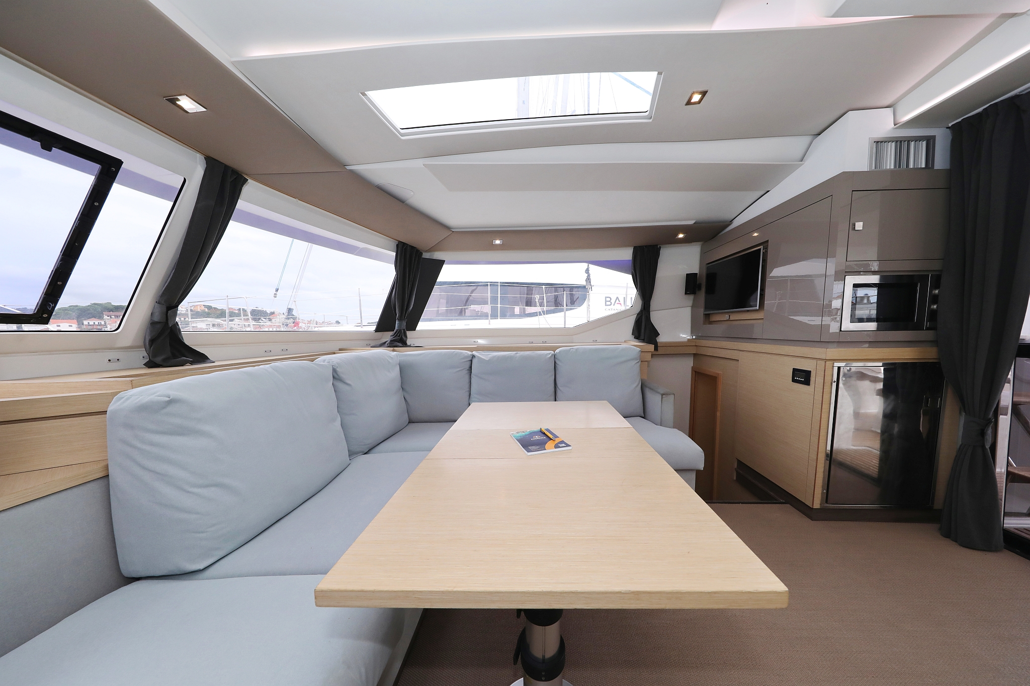 Photo #19 - Fountaine Pajot Saona 47 Quintet - 5 + 1 cab. (Martin V) en Rogoznica - 32764