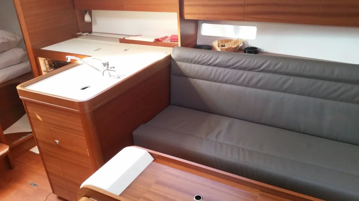 Dufour 350 GL (Rocky)  - 8