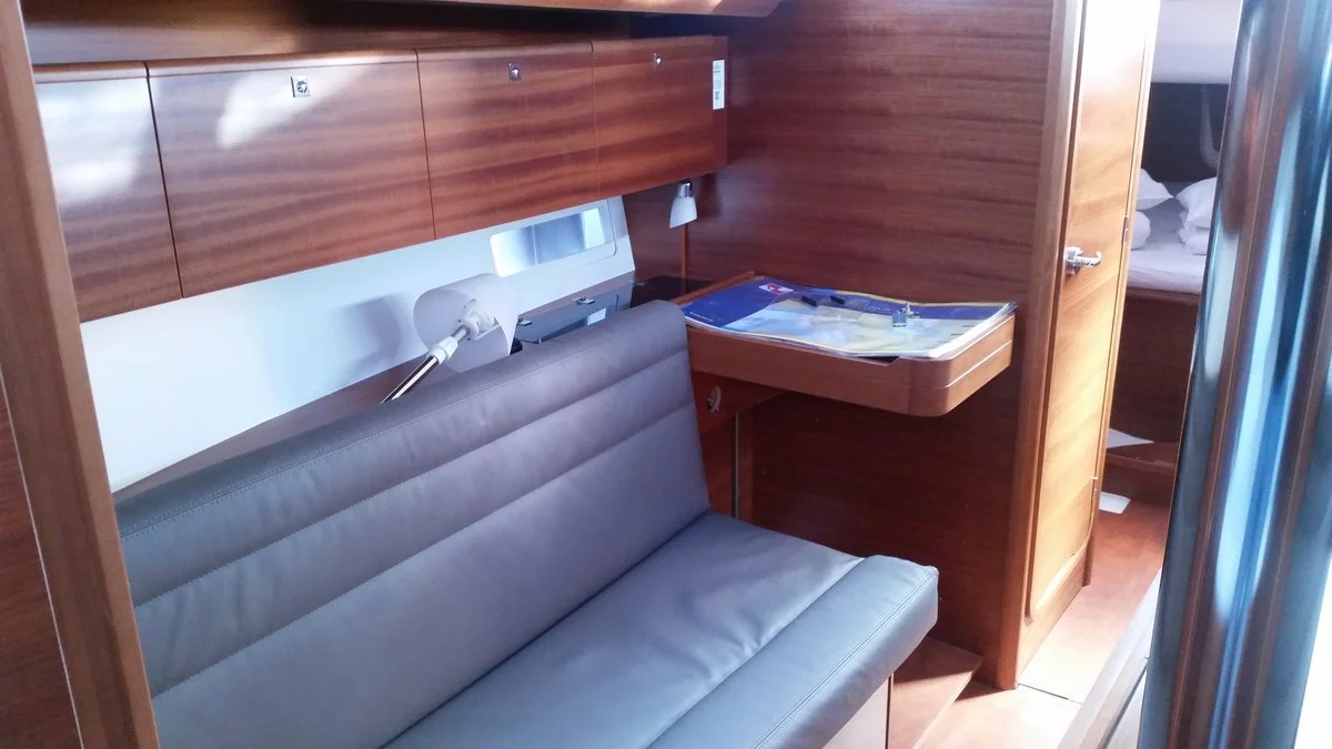 Dufour 350 GL (Rocky)  - 9