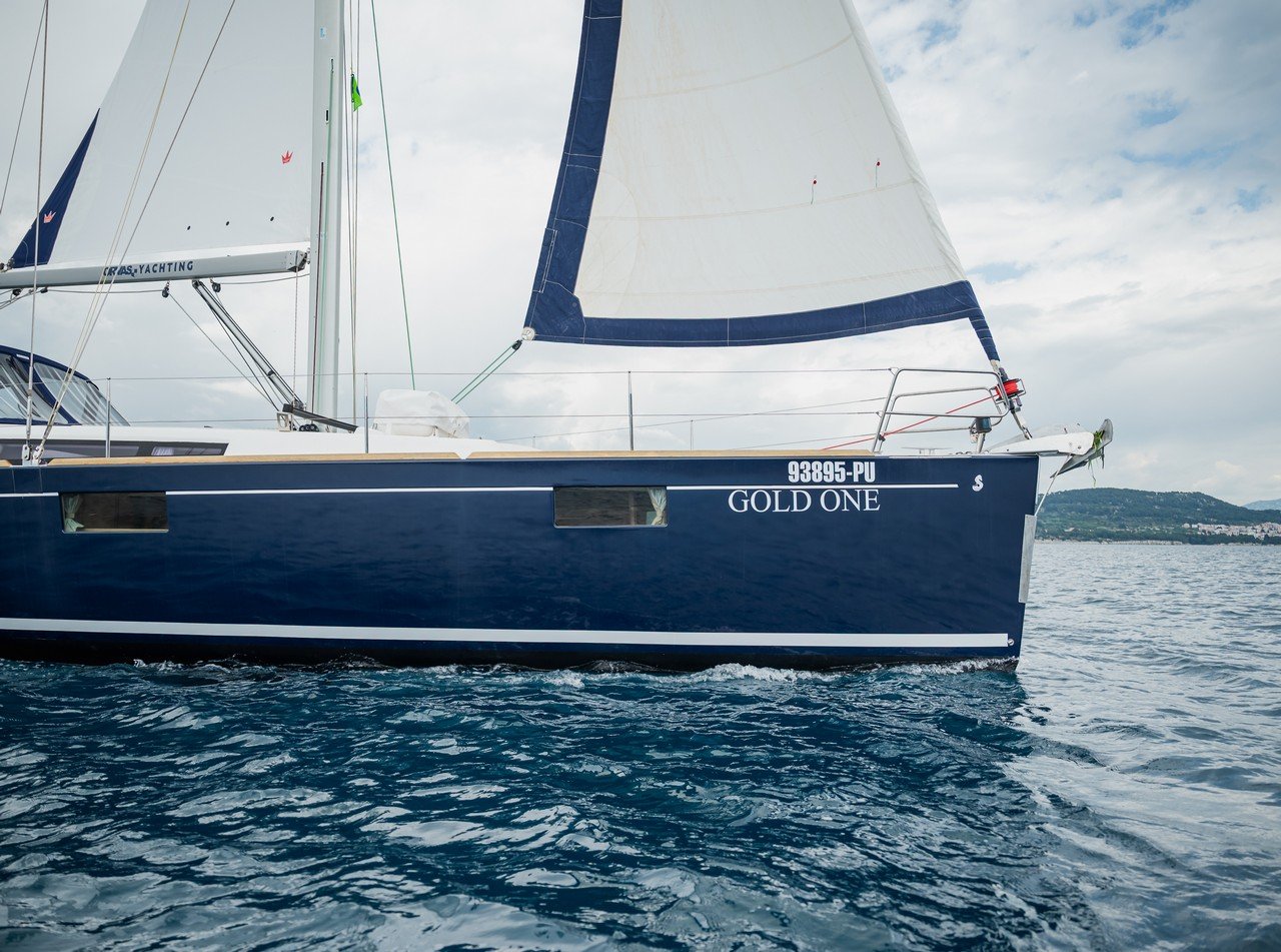 Photo #1 - Oceanis 48 - 4 cab. (Gold One) in Split - 32783