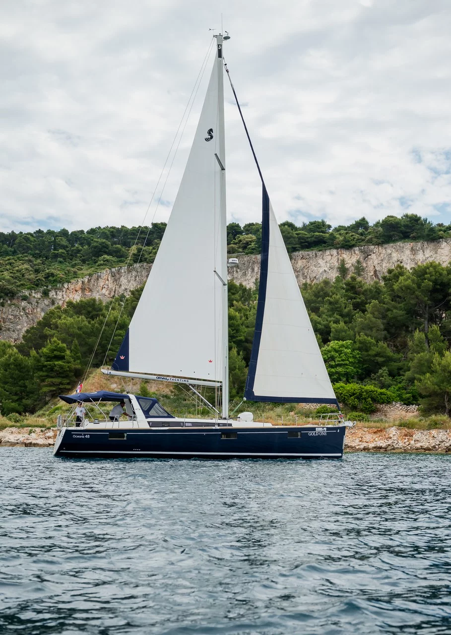 Oceanis 48 - 4 cab. (Gold One)  - 2